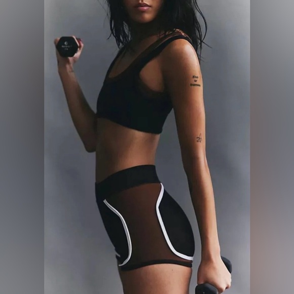 Free People FP Movement There You Go Run Shorts NWT XS/S - Picture 3 of 7